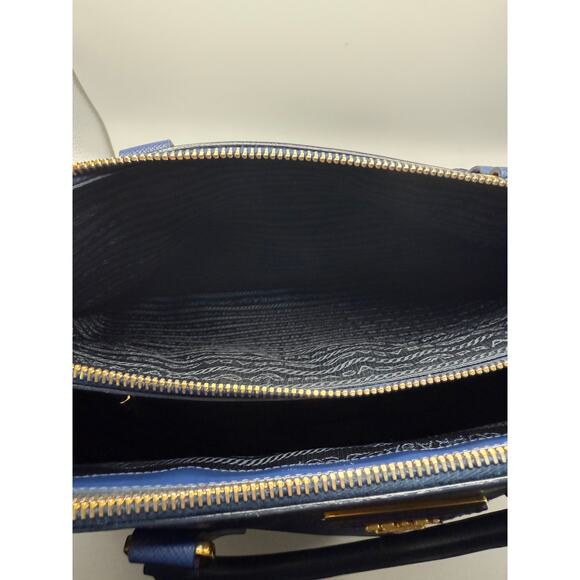 Prada Galleria Saffiano Leather Bag in Blue - Picture 9 of 12